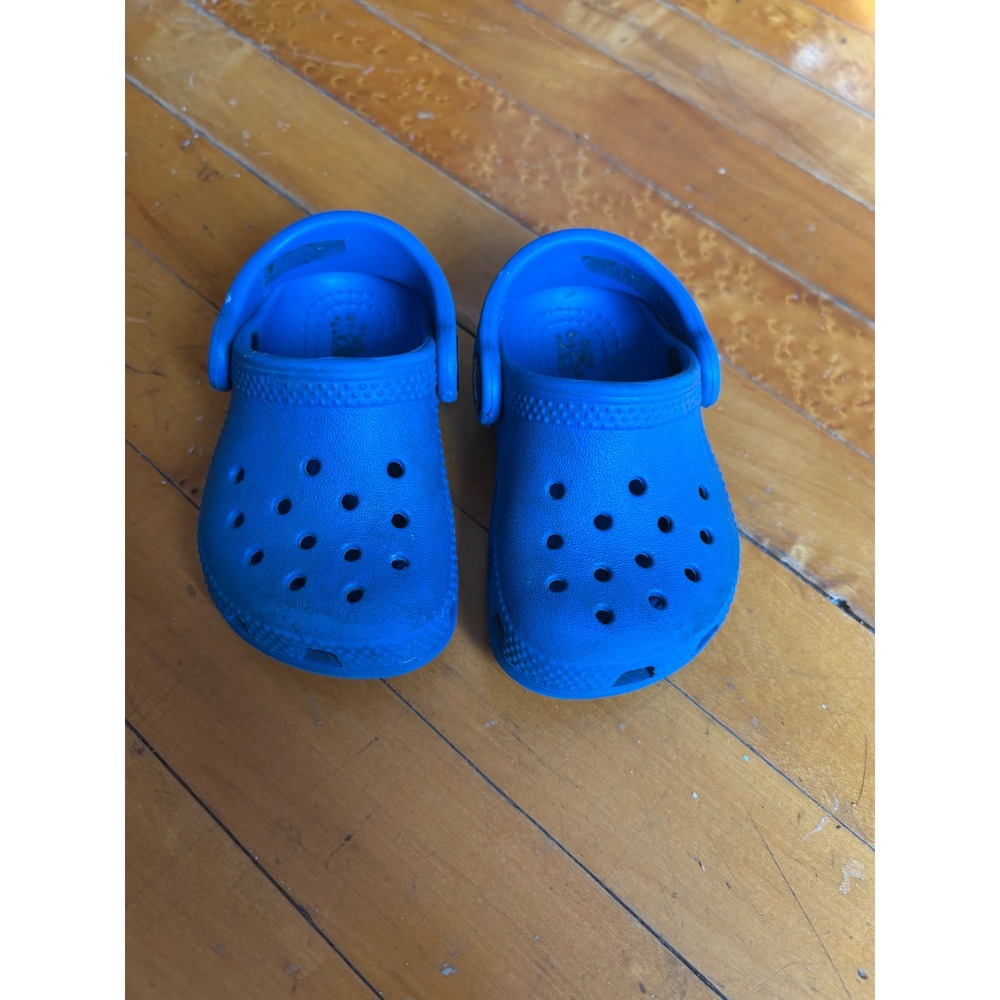 Crocs Kids Classic Clog Blue Water Friendly Slip On Shoes Size C4